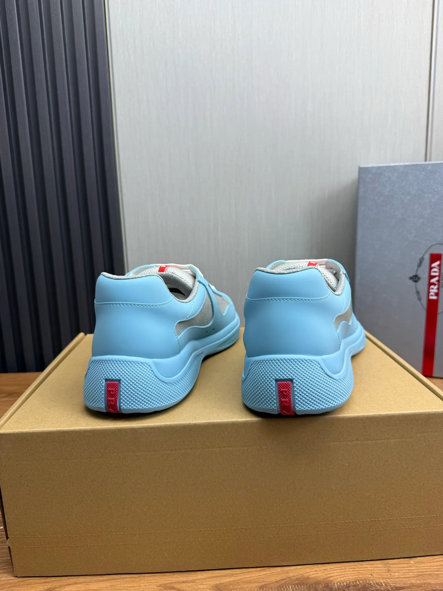 Men's shoes 640💰 [PRADA] Hot selling items🔥Must be recommended every day~~ Official website synchronized, 1:1 high quality shipments✔️ Imported cowhide fabric, rubber material + cowhide lining, original bottom, high-end airplane box packaging🎁 38-45 (38.45 custom-made, non-returnable)